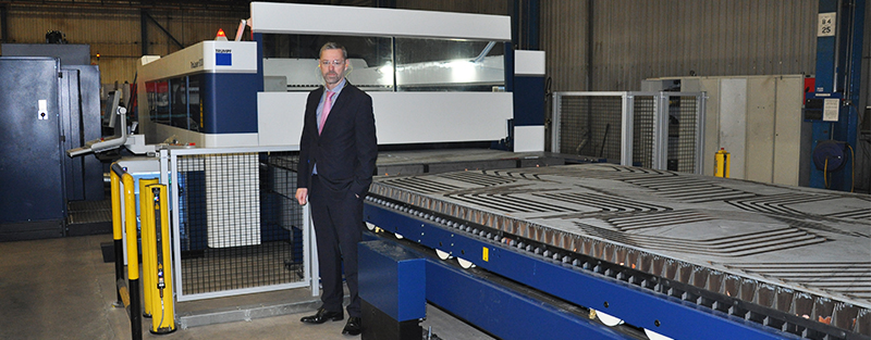 Automated laser cutting machine